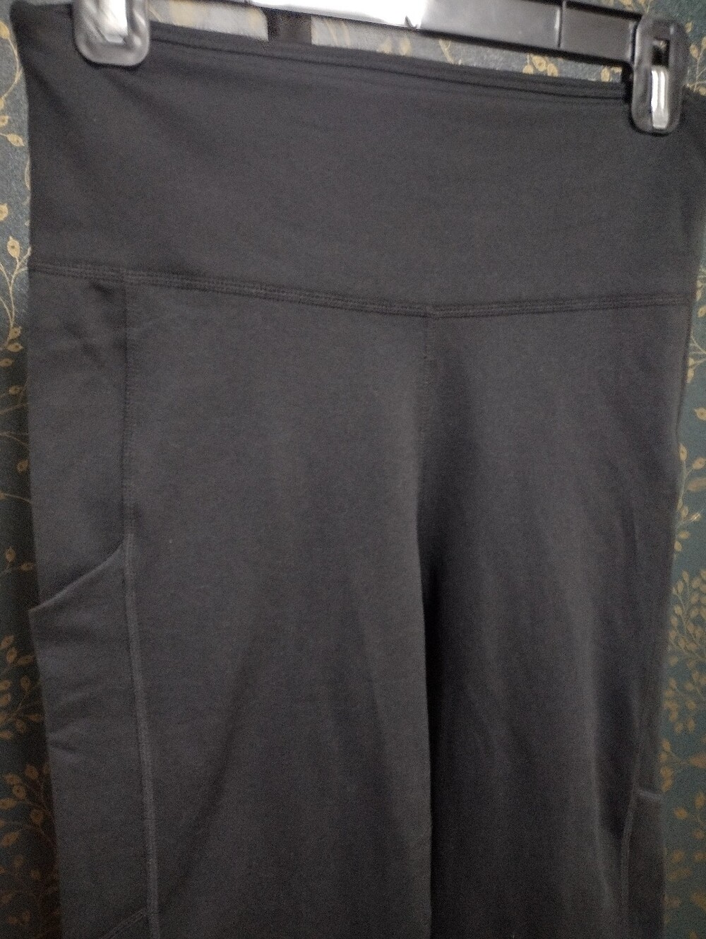 NEW Fabletics Black High-Waist Flare Yoga Pants - Picture 3 of 4